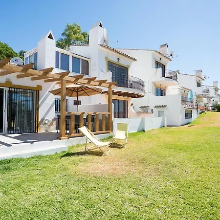 Malagasuite House Pool Fuengirola
